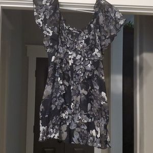 Tank Top with black and white flowers